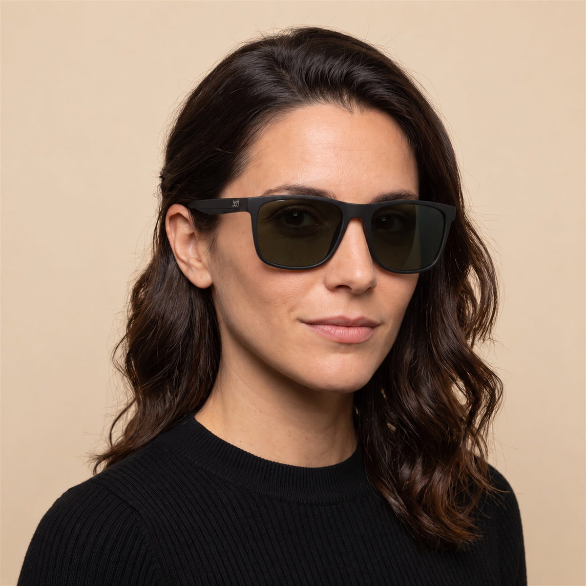 360° Elliot Sol Negro Mate / Verde · ELLIOT SN 02 MT NGRO ROJO · mujer