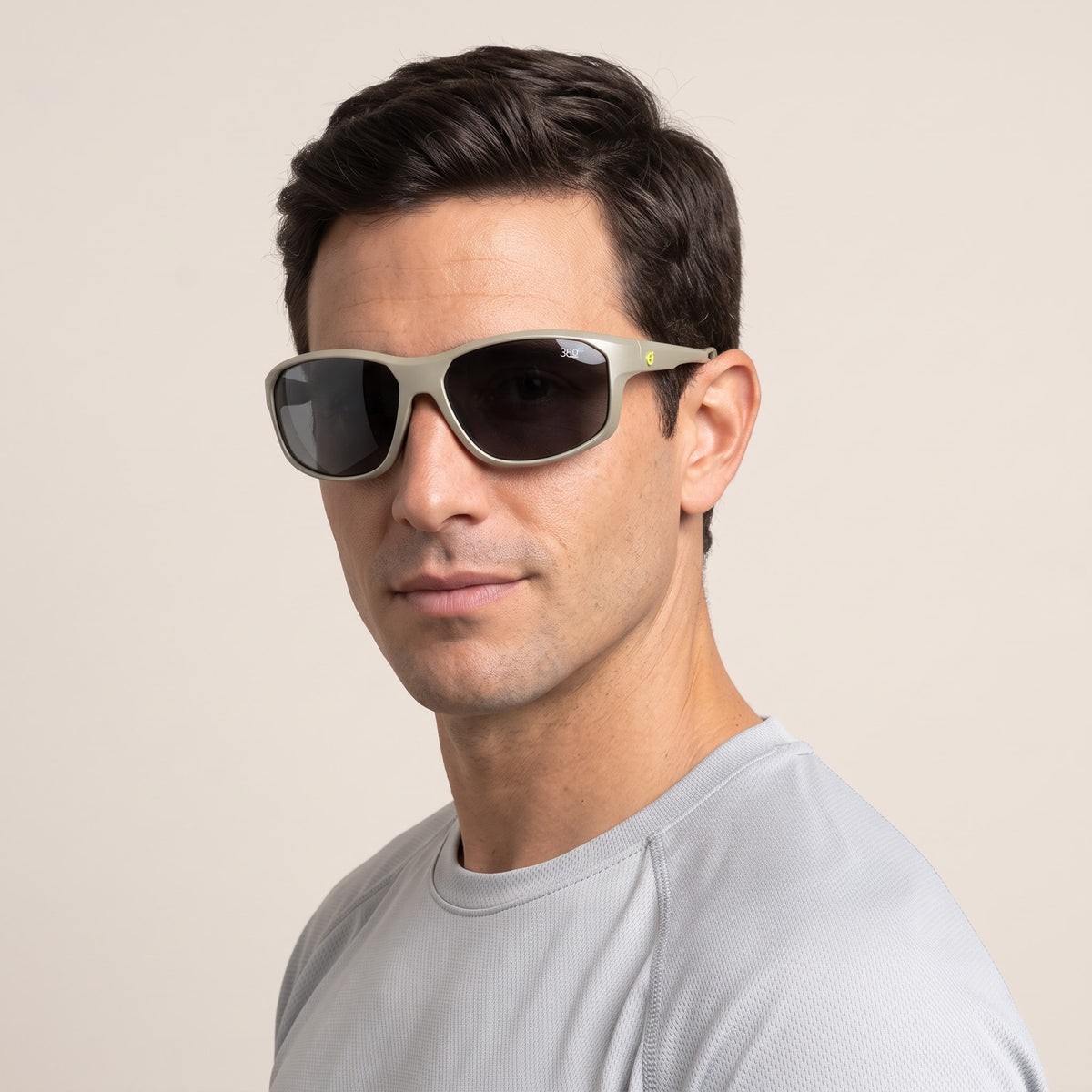 360° Kdt Gris Mate · KDT SN 05 MT GRIS CALIDO · hombre