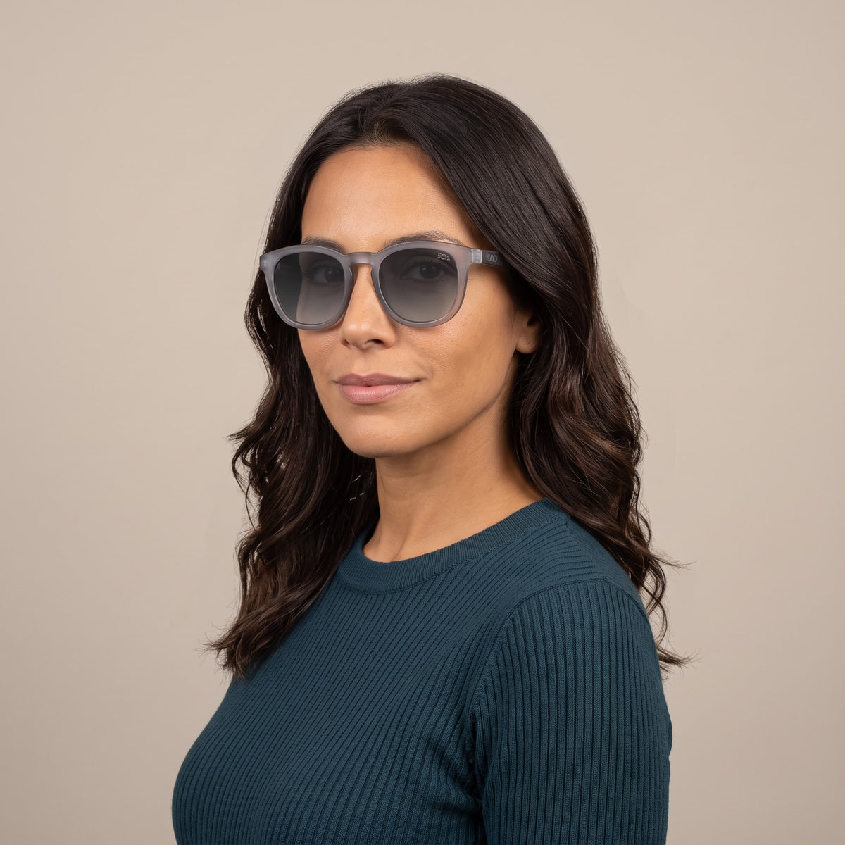 360° Kramer Gris Mate / Gris · KRAMER SN 02 MT FUME · mujer