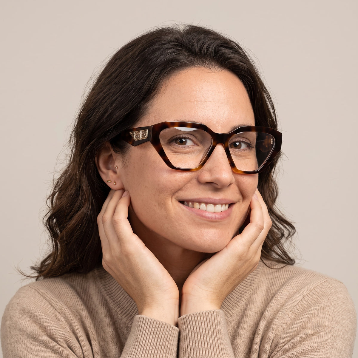 Central Olive Carey · COLIVE2 · mujer