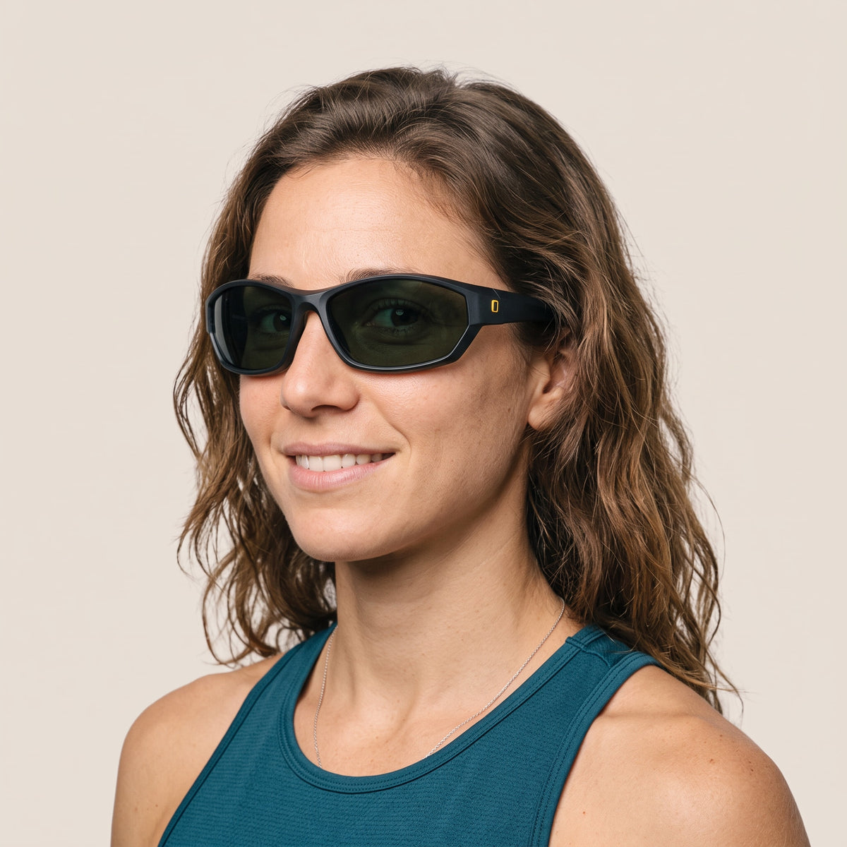 Karün Bay Negro / Negro · NGTS0011 · mujer