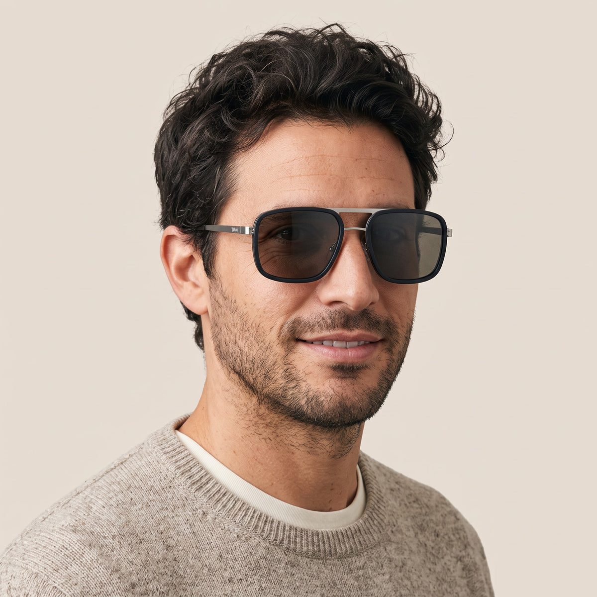 Karün Coipo Negro / Gris · KAUS0035 · hombre