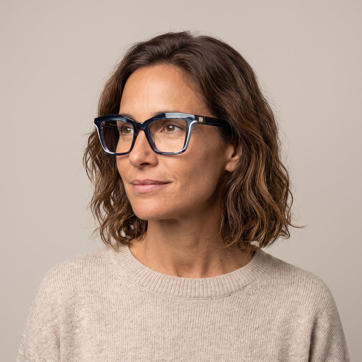 María del Cerro Radiant Azul · RADIANTC1 · mujer