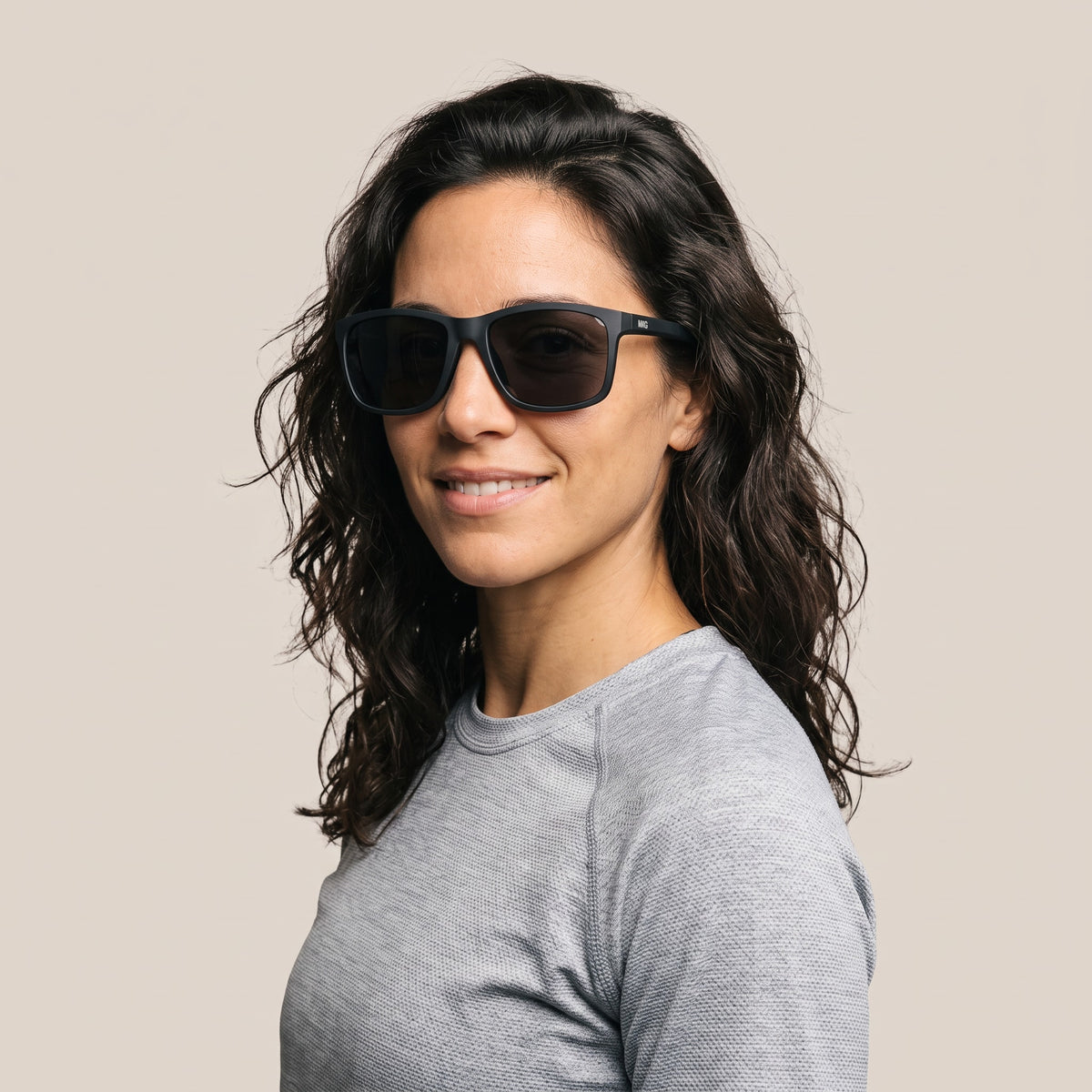 Monkey Grove MG 627 Negro Mate / Gris · MG SOL 627-2 · mujer