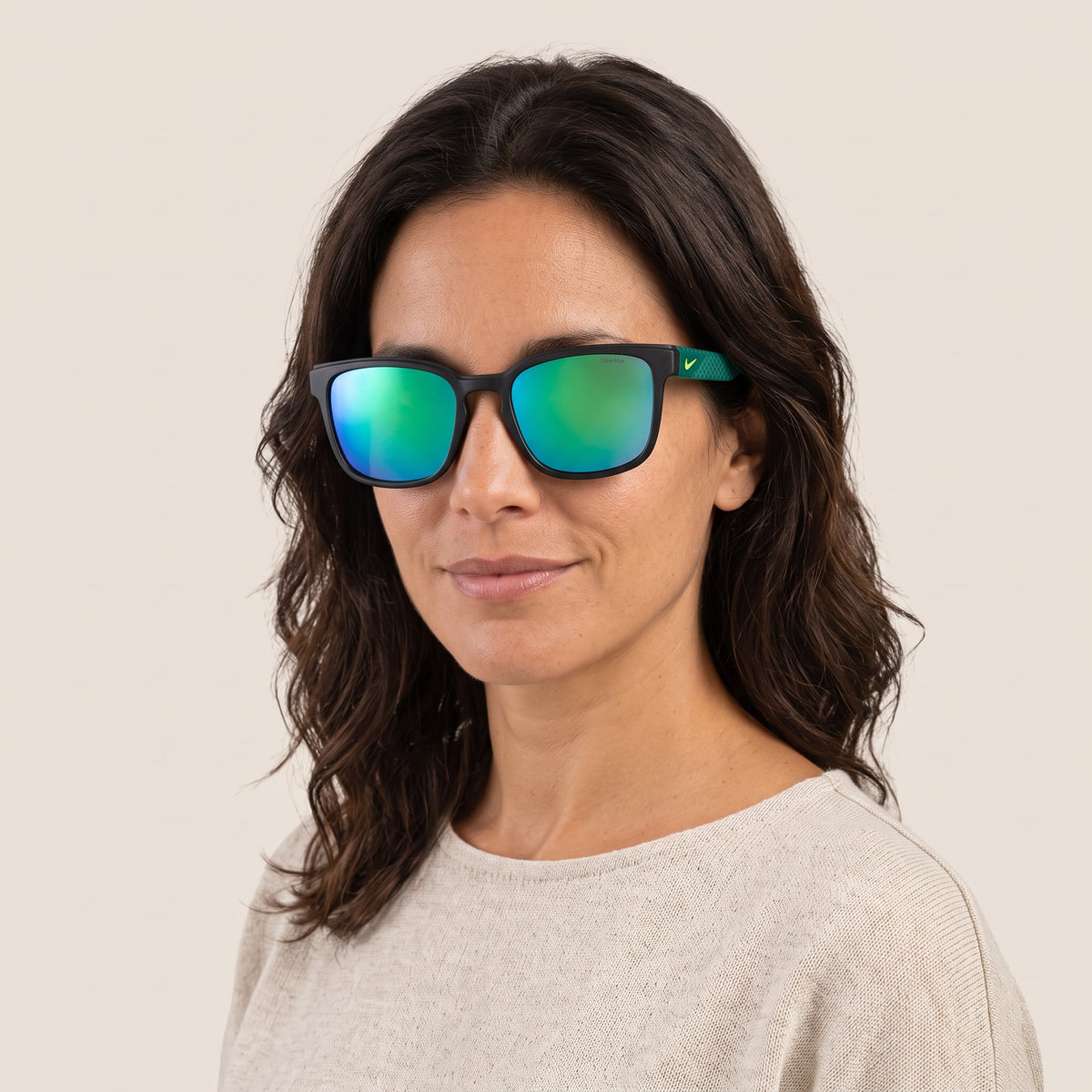 Nike Livefree Iconic N Negro / Verde · IU4882X N 011 54 · mujer