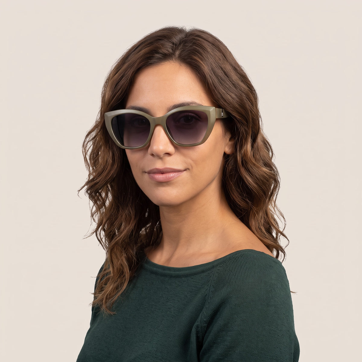 Paula Cahen D'Anvers Monterosso Sol Verde oliva Mate / Gris · MONTEROSSO SN 03 MT VERDE OLIVA · mujer