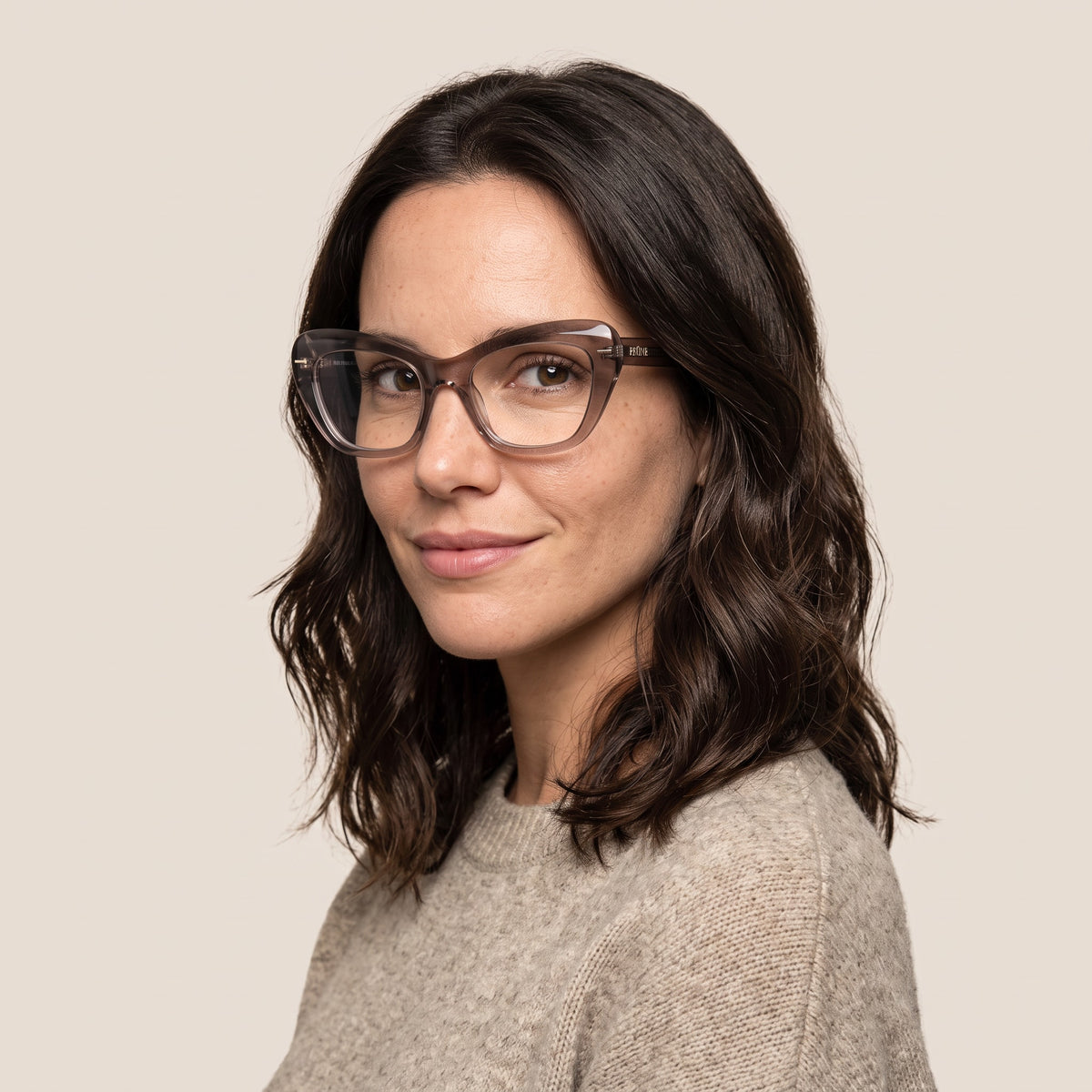 Prüne Abrill Marrón · ABRILL09 · mujer