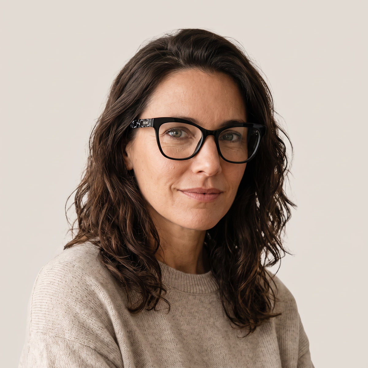 Prüne Esmeralda Negro · ESMERALDA01 · mujer