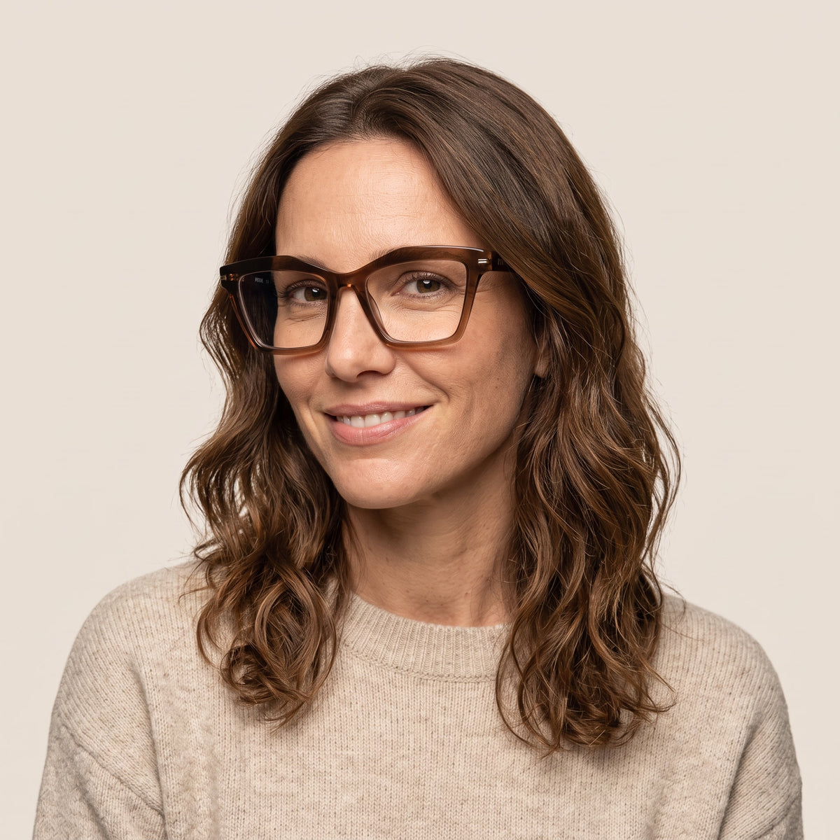 Prüne Griselda Marrón · GRISELDA09 · mujer